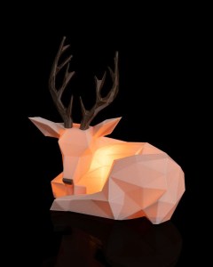 Low Poly Reindeer Table Lamp2 400x300