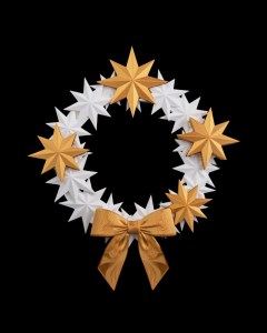 Twinkle Entry Wreath1 400x300